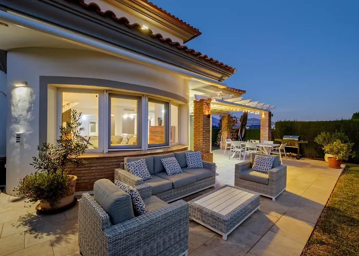 Xila - Pool & Magical Evening Terraces Villa